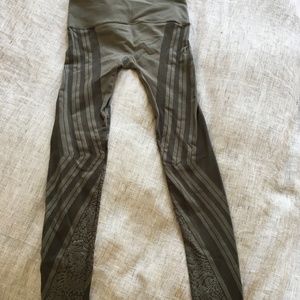 Nux Taupe Workout Legging